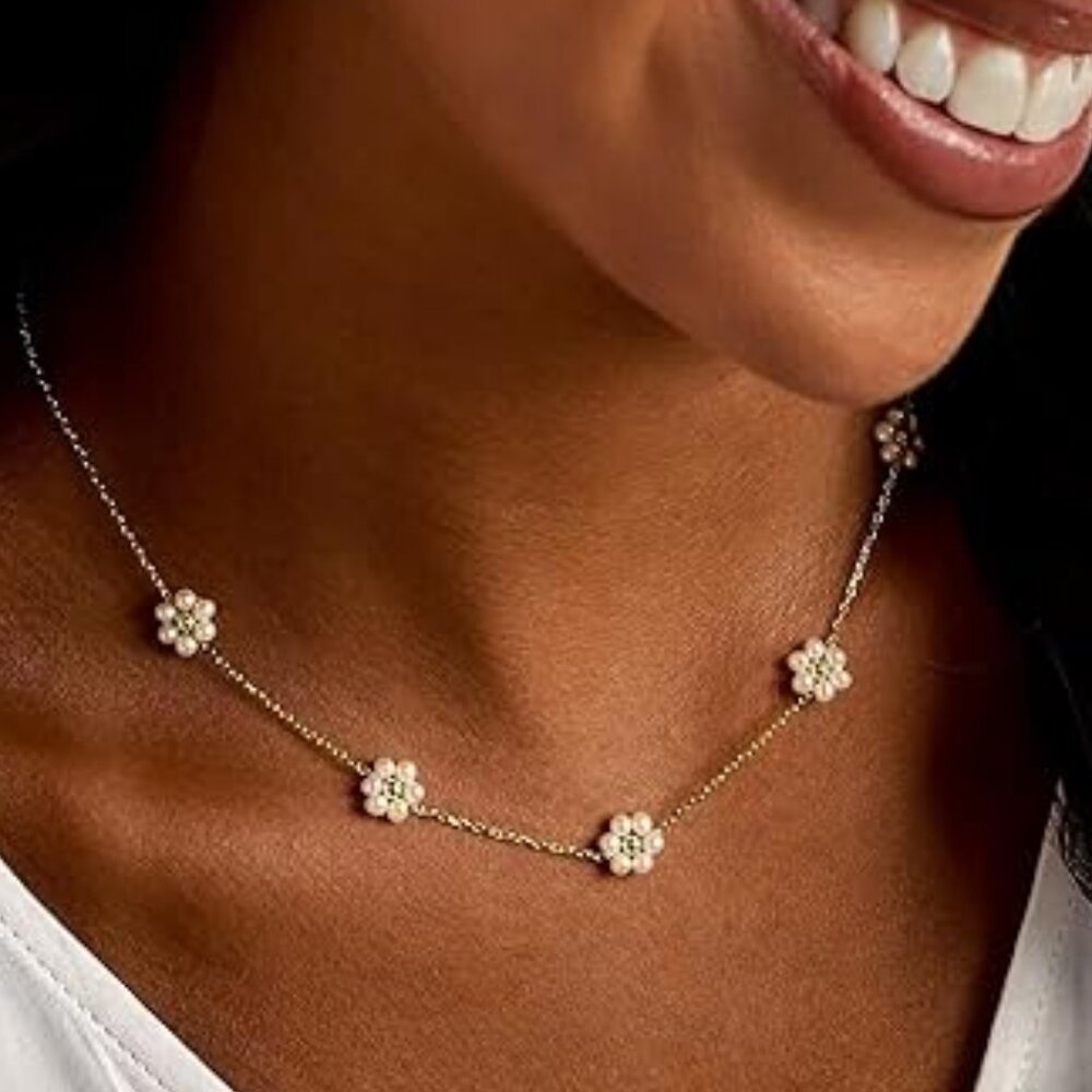 Adjustable Daisy Pearl Necklace